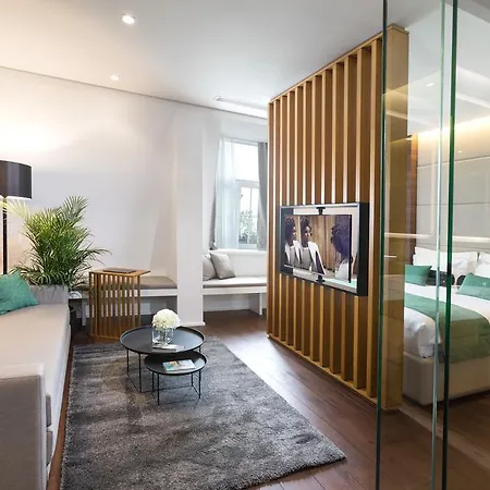 Dominic Smart & Luxury - Parliament Konukevi