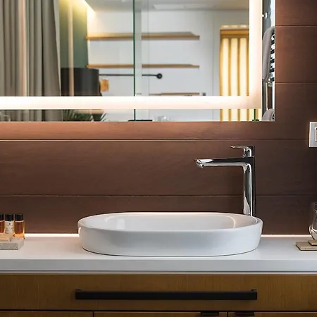 多米尼克旅馆 - 百乐门