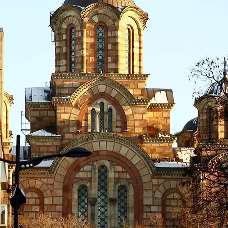 Dominic Smart & Luxury - Parliament Belgrad